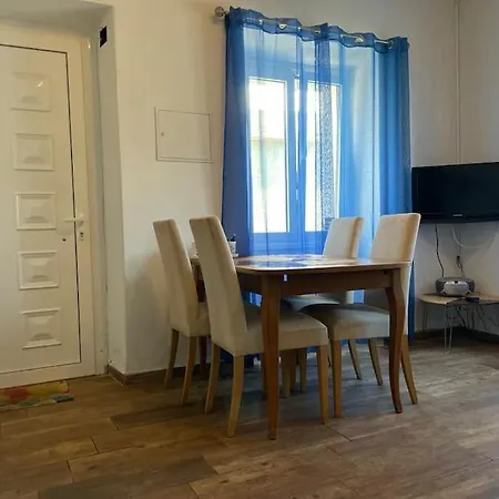 Feriehus Rural House In Traditional Style Fanhais